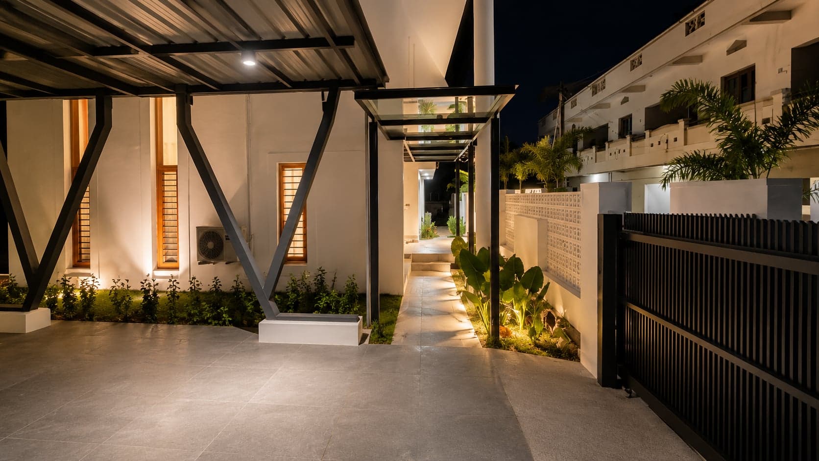 Malathi Residence — photograph 10