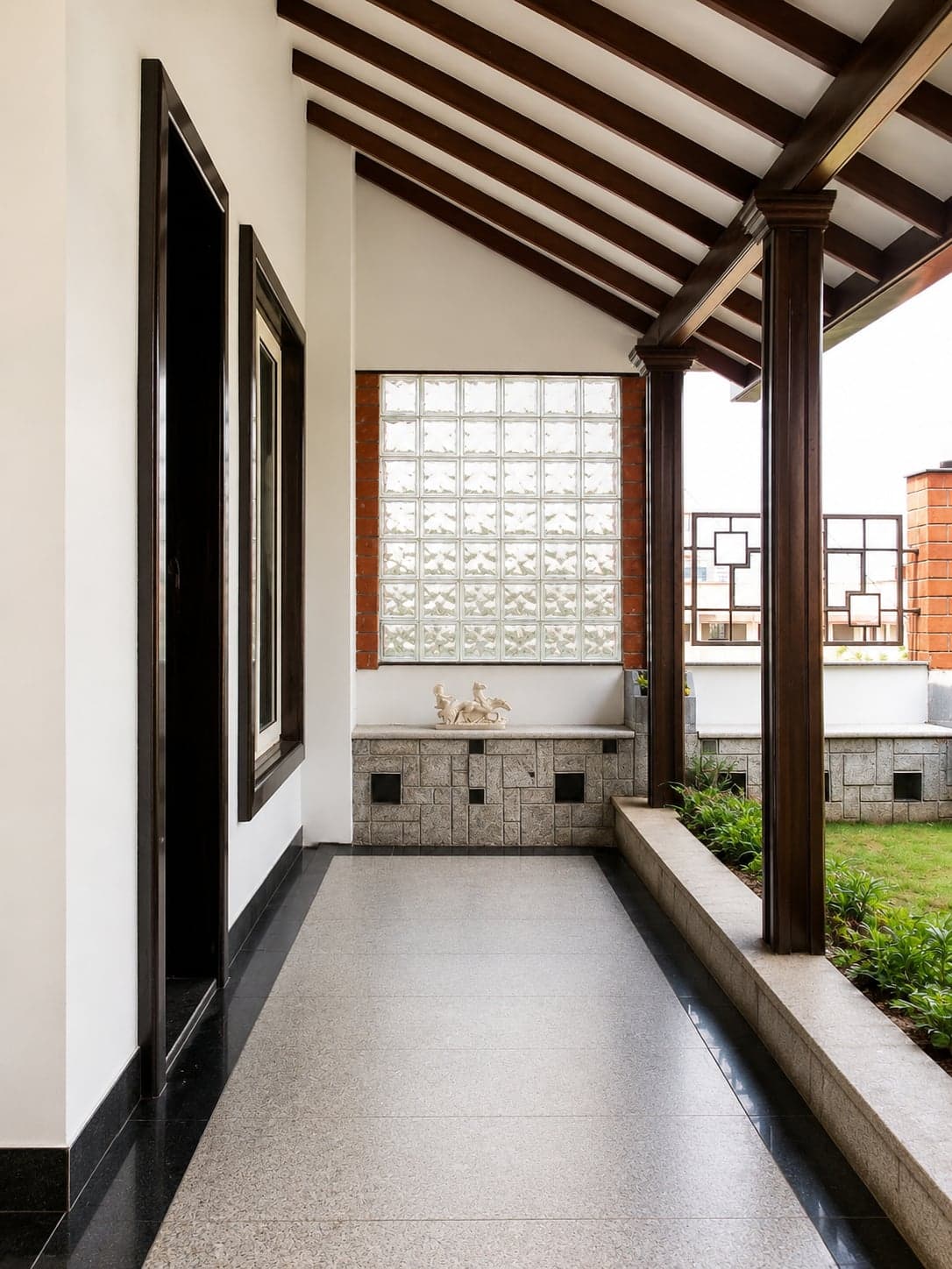 Renu Residence — photograph 4